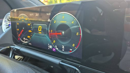 Mercedes Classe GLA 200 d 150 8G-DCT - AMG Line – 2023 – 63529 km – Diesel – Boîte Automatique — photo 11