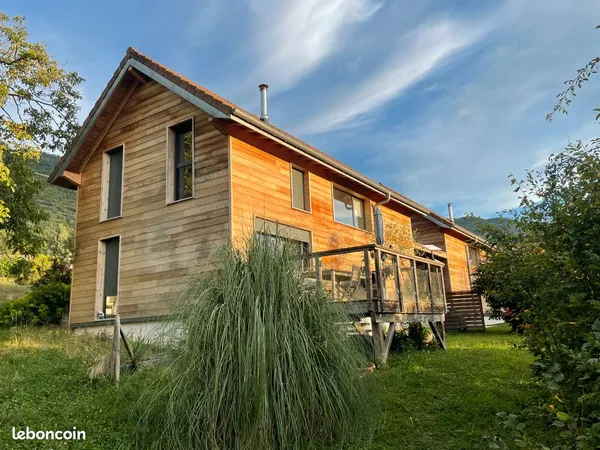 Maison à Louer à Archamps : À Saisir d'Urgence