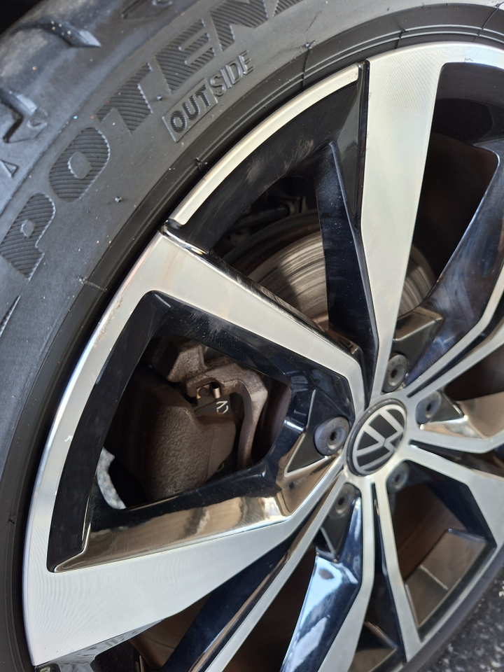 Volkswagen T-Roc 1.5 TSI EVO 150 Start/Stop BVM6 — photo 25