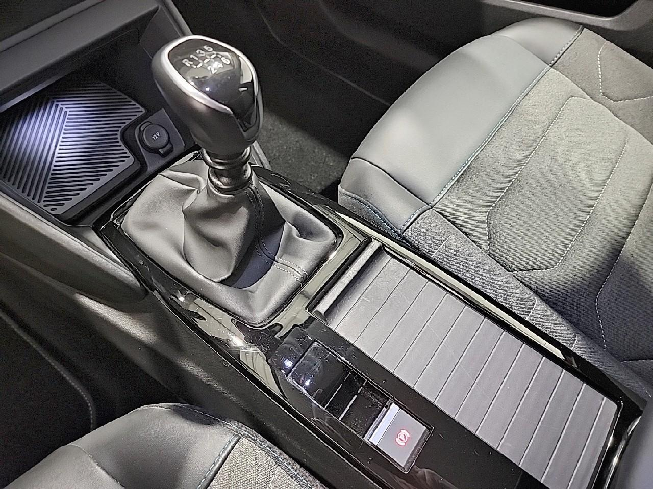 Citroën C4 puretech 130 s&s bvm6 feel pack — photo 18