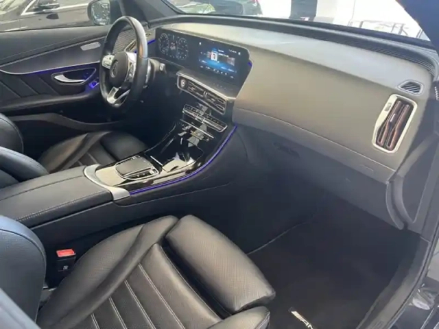 Mercedes Eqc 400 4matic — photo 11
