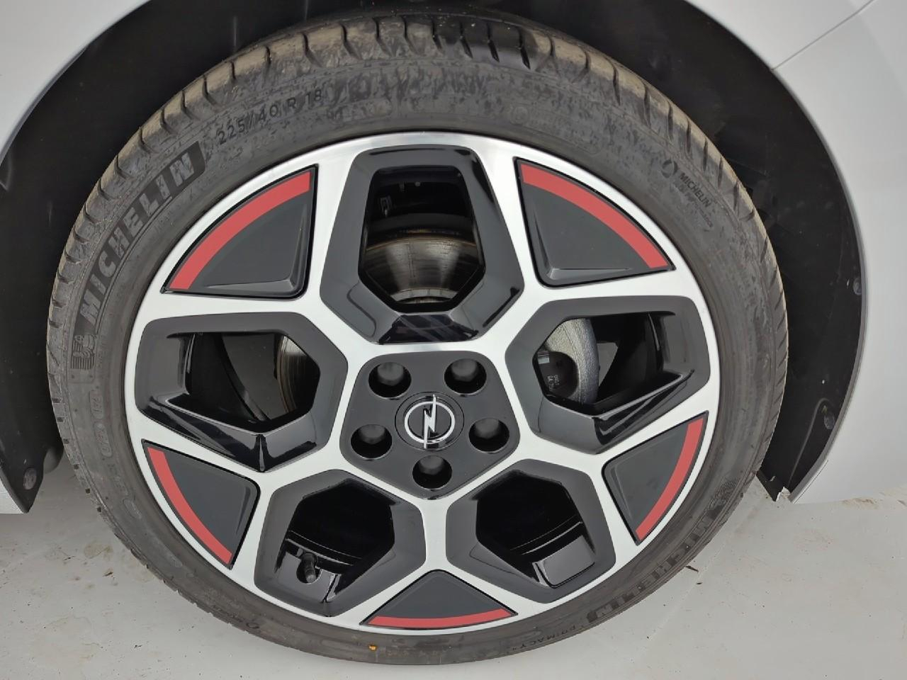 Opel Astra 1.2 turbo 130 ch bva8 gs — photo 19