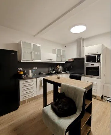 Apparemment