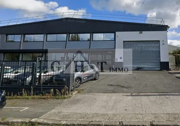 A VENDRE MORANGIS 1898M² BATIMENT INDEPENDANT