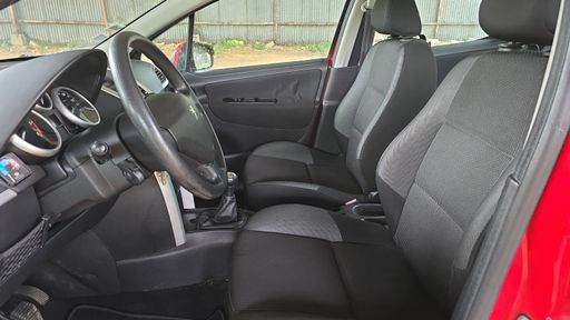 Peugeot 207 1.4 HDi 68 - Plus – 2013 – 118433 km – Diesel – Boîte Manuelle — photo 18