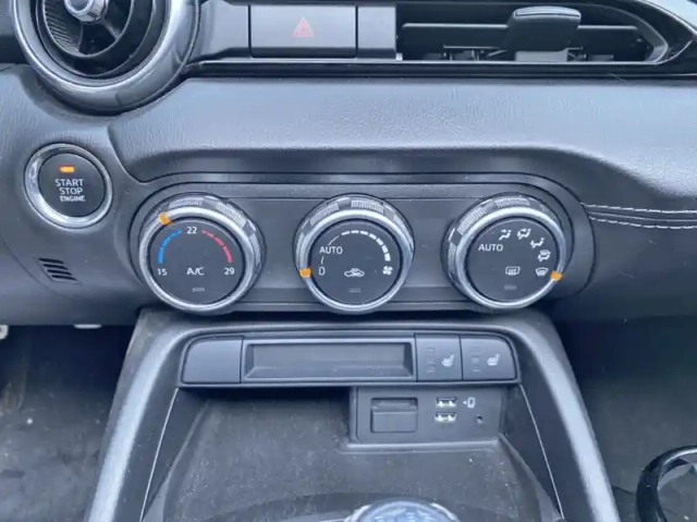 Mazda Mx-5 1.5 skyactiv-g 132ch exclusive-line sans bsm 2023 — photo 5