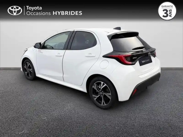 Toyota Yaris 116h design 5p my25 — photo 2