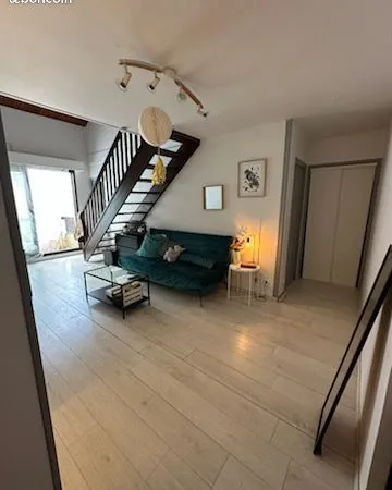 Loue duplex Jaude