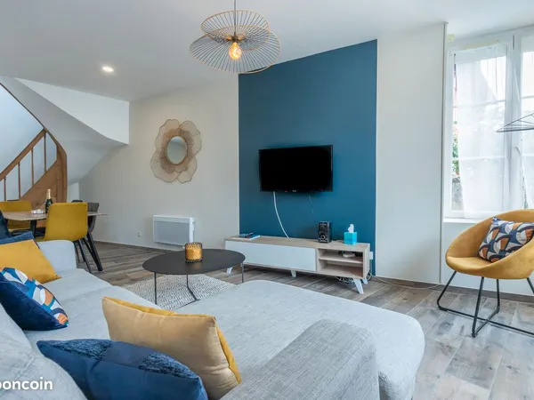 Maison meublée T4 - 102 m² - Garage - Cour-Cheverny