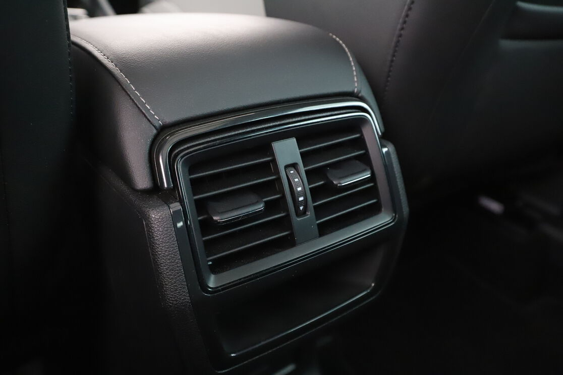 Skoda Karoq 1.5 TSI EVO 2 ACT Sportline DSG7 — photo 15