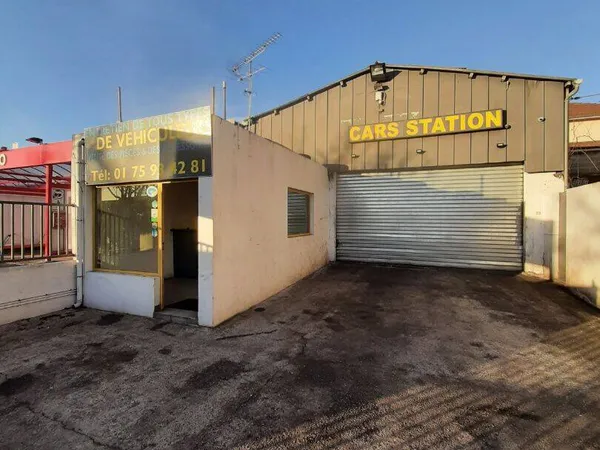 Parking/Garage/Box 93 m²