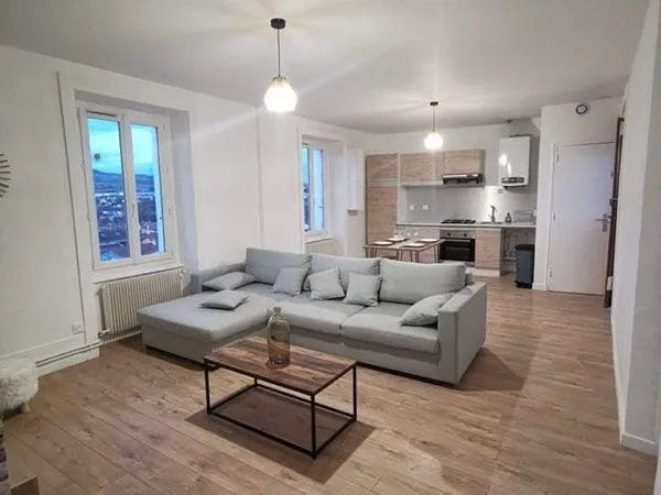 Bel appartement T3 de 60m² meublé à Saint Chamond avec petit jardin