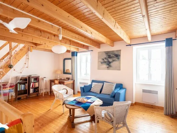 Maison en pierre de 3 pièces principales