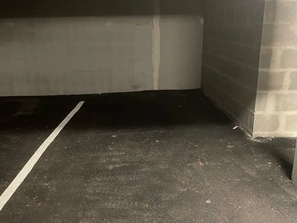 Place de parking sous-sol