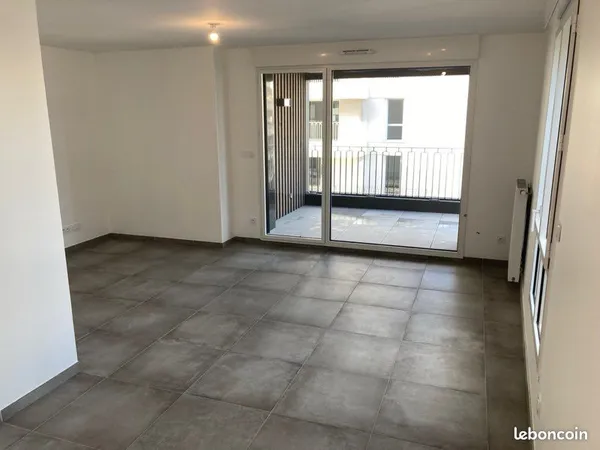 A louer - T3 récent de 68m2 avec balcon - Villeurbanne
