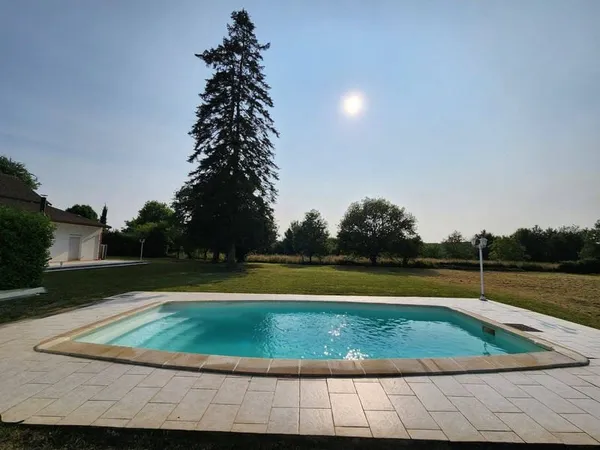 Maison 7 pièces 202 m²