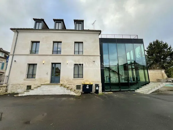 Bureaux 277 m²