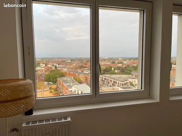 Loue chambre dans appartement de six pièces en plein centre-ville, Tourcoing