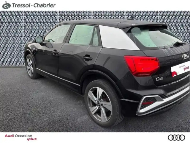 Audi Q2 35 tdi 150 s tronic 7 s line — photo 30