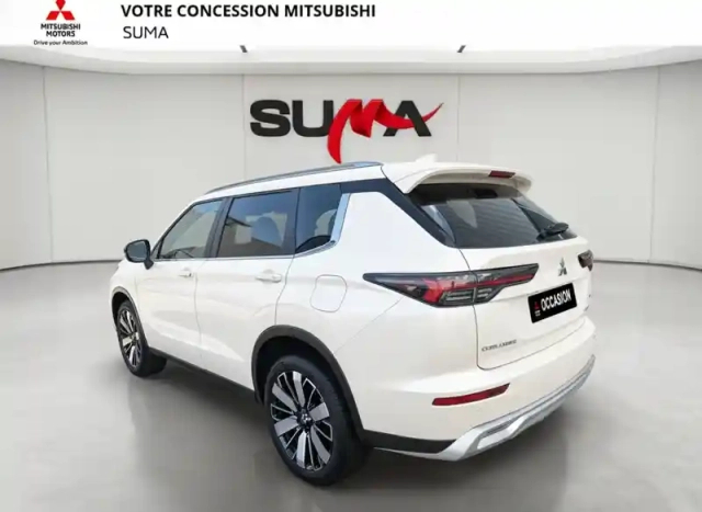 Mitsubishi Outlander 2.4 mivec phev 306 4wd — photo 2