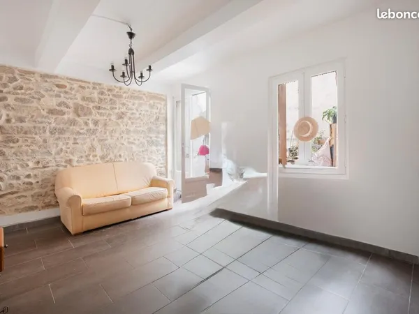 Maison + Appartement + garage à Vendre