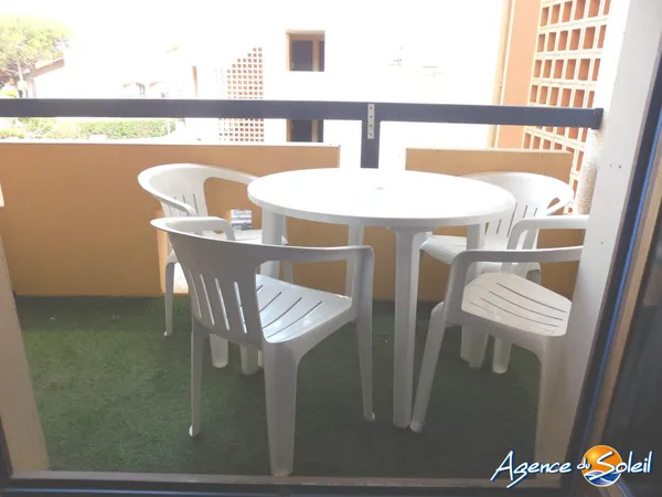 Studio avec balcon et parking privatif