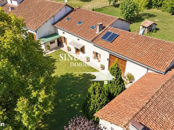 Propriété 6 pièces 200 m²