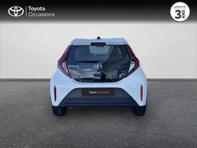 Toyota Aygo x 1.0 vvt-i 72ch dynamic — photo 4