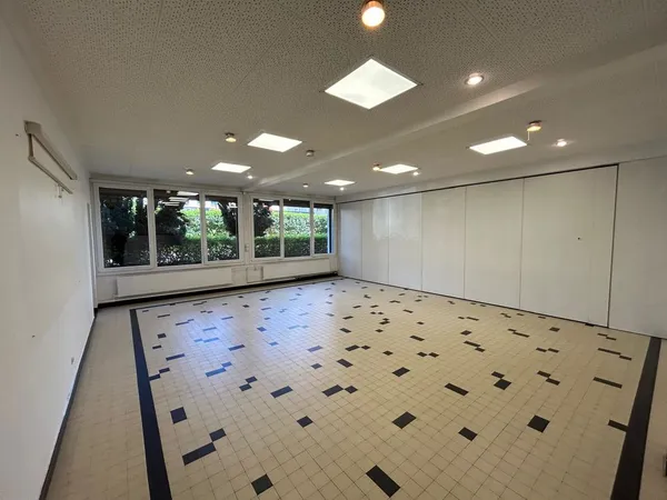 À louer - Local ou bureau 45 m² - Metz (Rez-de-jardin)