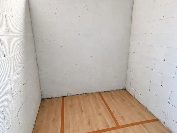 Loue cave /box 4.15m2 par h2.55m