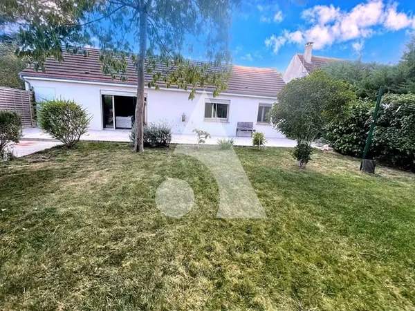 Maison de plain-pied 5 pièces 96 m²