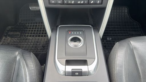 Land Rover Discovery Sport 2.0 TD4 150 BVA9 - SE – 2018 – 103000 km – Diesel – Boîte Automatique — photo 19