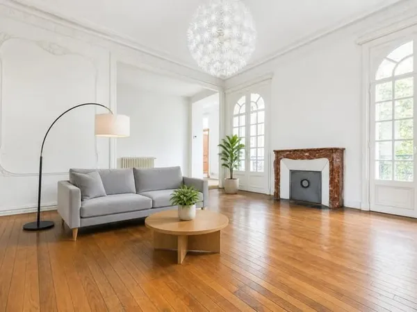 Appartement 5 pièces avec cour à Nantes