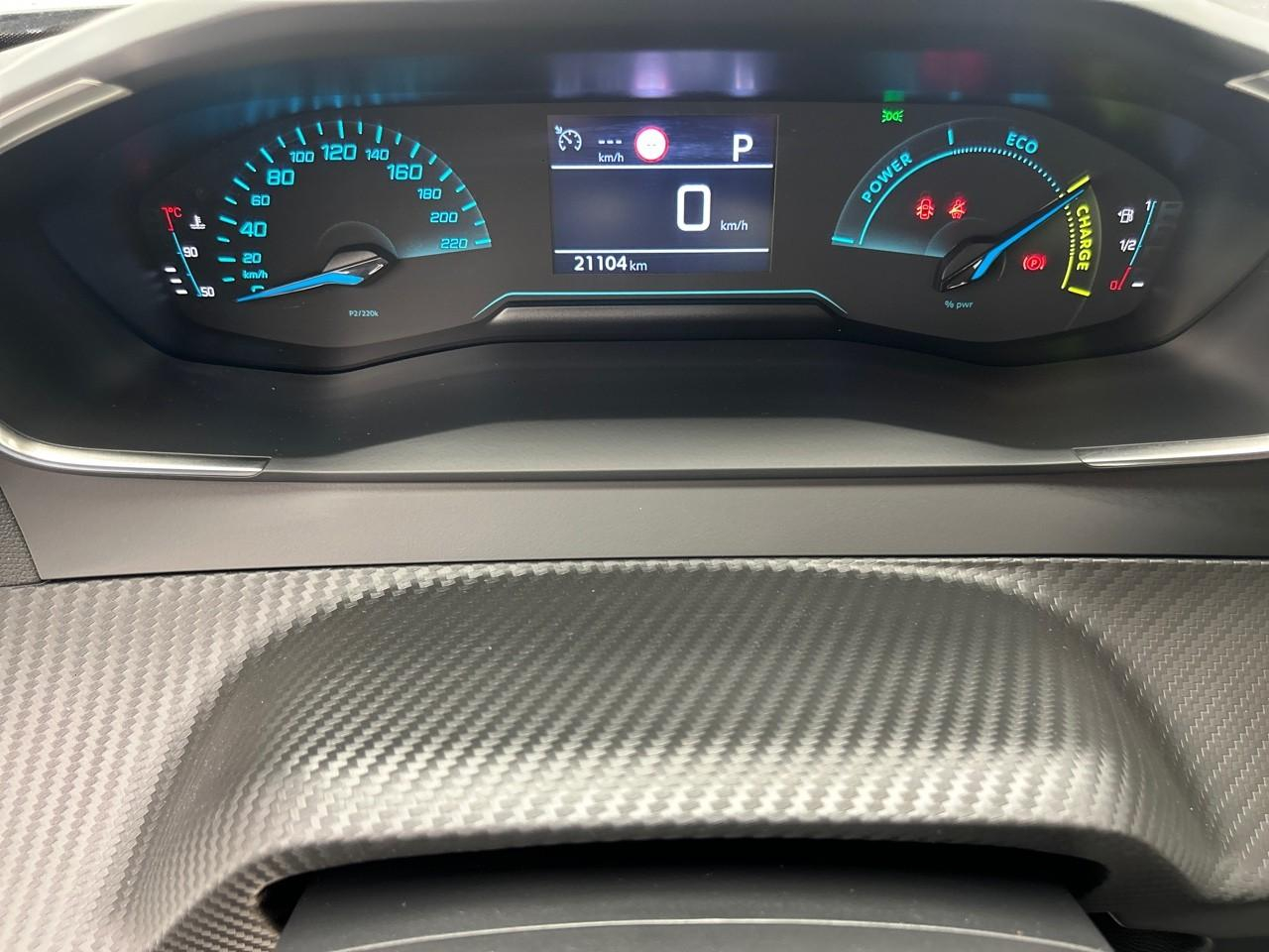 Peugeot 2008 hybrid 145 e-dcs6 style — photo 31