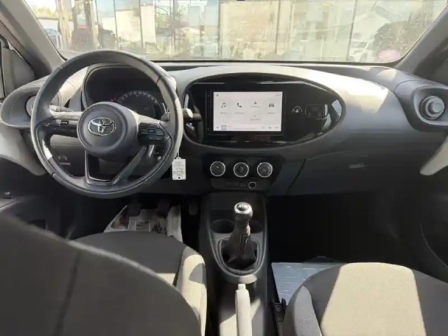 Toyota Aygo 1.0 vvt-i 72 dynamic — photo 11