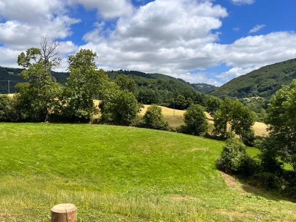Terrain 882 m²