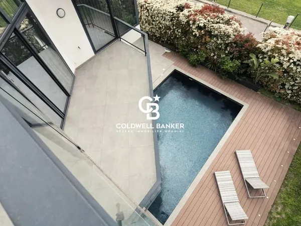 Cros-de-Cagnes - Villa contemporaine à 100 m de la mer, avec piscine et jardin