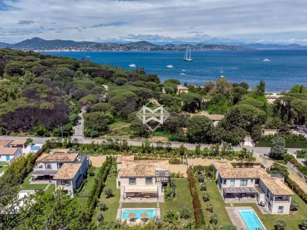 Villa 6 pièces 230 m²