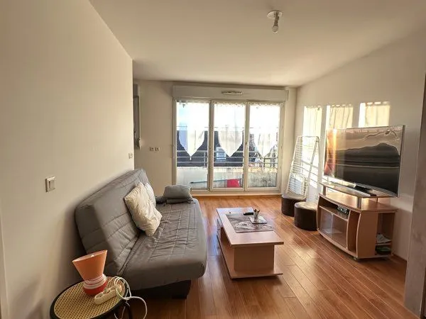 F2 meublé avec box fermé - Villiers-le-Bel (95400)