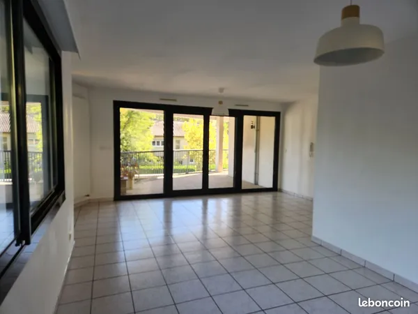 Le bourget-du-lac bel appartement t4 a louer