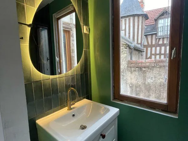 T2 meublé 29 m², hyper-centre d'Orléans, 650 CC