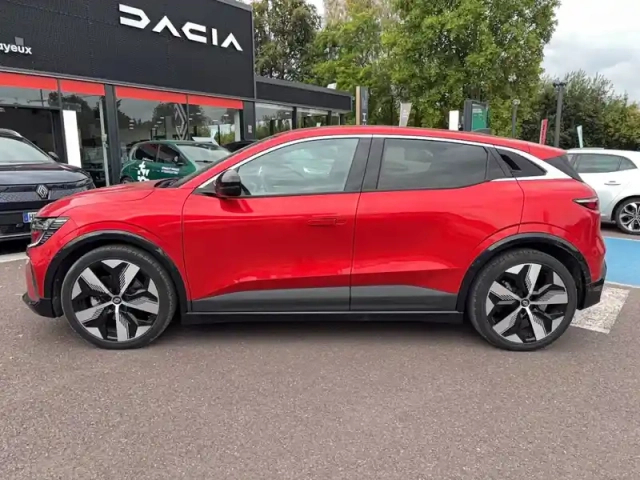 Renault Megane e-tech ev60 220 ch super charge — photo 1
