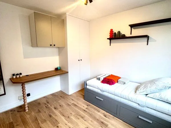 Studio bien meublé et ensoleillé