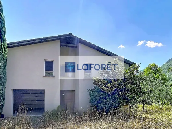 Maison 6 pièces 185 m²