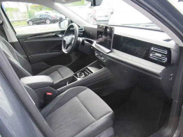 Volkswagen Tiguan 1.5 ehybrid 272ch dsg6 — photo 6