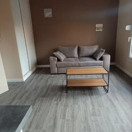 À louer studio 21m2 lumineux centre ville entièrement rénové