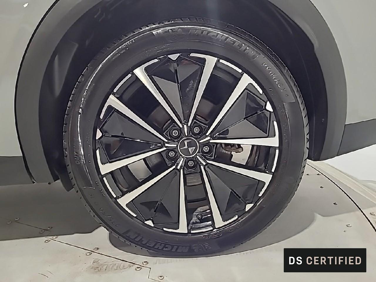 Ds Ds 7 crossback hybride rechargeable e-tense 300 eat8 4x4 rivoli — photo 16