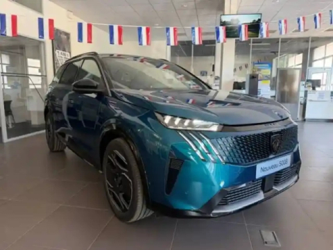 Peugeot 5008 electrique 210 ch 73 kwh