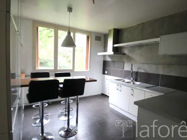 Appartement 4 pièces 77 m²