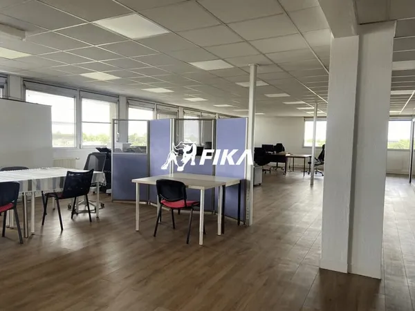 Bureaux 228 m²